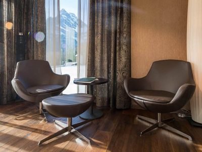 grassoler-proyecto-hoteles-Maerchenhotel-Bellevue-Braunwald-Zimmer-Familienzimmer-Modern-galeria-1